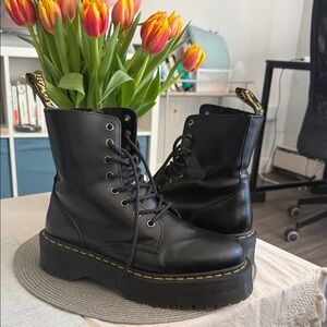 Dr. Martens JADON BOOT SMOOTH LEATHER PLATFORMS